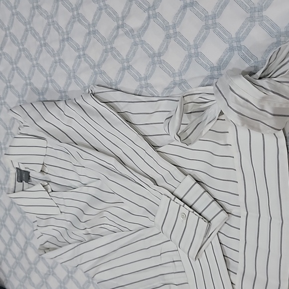 Top - Picture 3 of 4